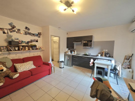 
                                                                                        Location
                                                                                         Studio 26 m² terrasse – Rue Coupefer (bail 2 mois)