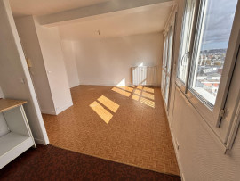 
                                                                                        Location
                                                                                         Studio 28 m2 dans résidence sécurisée