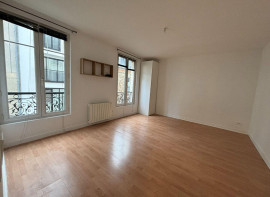 
                                                                                        Location
                                                                                         Studio 28m2