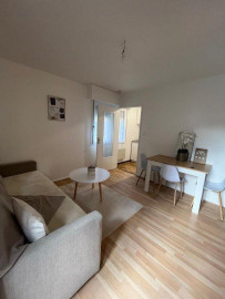 
                                                                                        Location
                                                                                         Studio 28m2 meublée