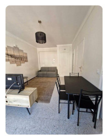 
                                                                                        Location
                                                                                         Studio 31 M2 la madeleine