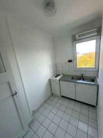 
                                                                                        Location
                                                                                         Studio 31M2 6eme étage Montrouge