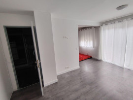 
                                                                                        Location
                                                                                         Studio 33 m2 Tbe, calme, 400m métro Lucie Aubrac.