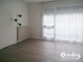 
                                                                                        Vente
                                                                                         studio  33m2 avec loggia  isolée
