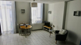 
                                                                                        Location
                                                                                         Studio 34 m², meublé, calme, Timone / Castellane