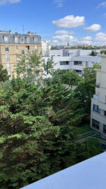 
                                                                                        Location
                                                                                         Studio 35 m² lumineux bien desservi