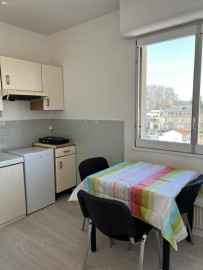 
                                                                                        Location
                                                                                         Studio 38m2 meublé + cellier Tivoli