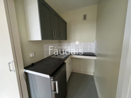 
                                                                                        Location
                                                                                         Studio 