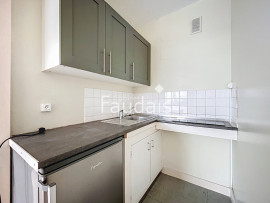 
                                                                                        Location
                                                                                         Studio 