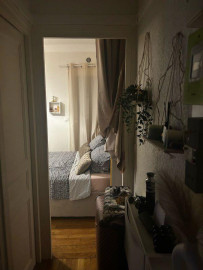 
                                                                                        Location
                                                                                         Studio