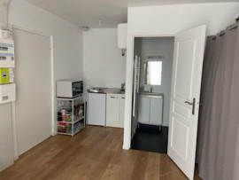 
                                                                                        Location
                                                                                         Studio