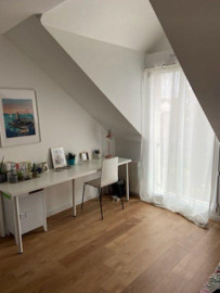 
                                                                                        Location
                                                                                         Studio