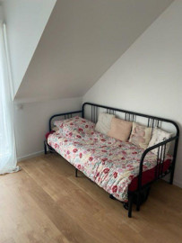 
                                                                                        Location
                                                                                         Studio