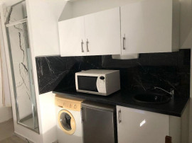 
                                                                                        Location
                                                                                         Studio a louer 13m2 tres bon etat