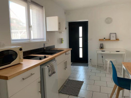 
                                                                                        Location
                                                                                         Studio A LOUER 20,3 m² 445 TCC