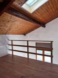 
                                                                                        Location
                                                                                         Studio à louer