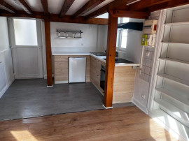 
                                                                                        Location
                                                                                         Studio à louer