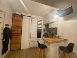 
                                                                                        Location
                                                                                         Studio a louer
