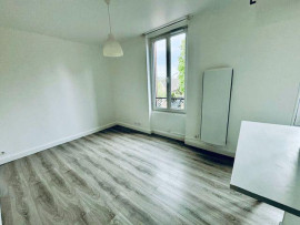 
                                                                                        Location
                                                                                         Studio à louer à Chaville