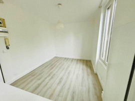 
                                                                                        Location
                                                                                         Studio à louer à Chaville