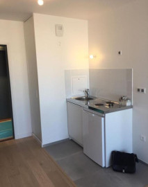 
                                                                                        Location
                                                                                         Studio à louer à Issy les Moulineaux
