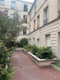 
                                                                                        Location
                                                                                         Studio à louer complètement équipé
