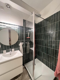 
                                                                                        Location
                                                                                         Studio à louer - Écusson Nîmes