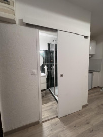 
                                                                                        Location
                                                                                         Studio à louer - Écusson Nîmes