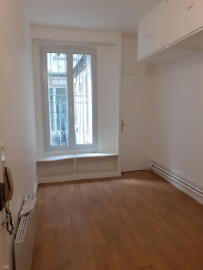 
                                                                                        Location
                                                                                         Studio à louer Mairie du 18ème