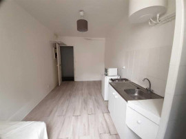 
                                                                                        Location
                                                                                         Studio à louer Paris 10 ème