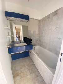 
                                                                                        Location
                                                                                         Studio à Paris 15ème Convention