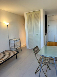 
                                                                                        Location
                                                                                         Studio Aix en Provence