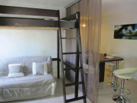 
                                                                                        Location
                                                                                         Studio Annecy 30m2