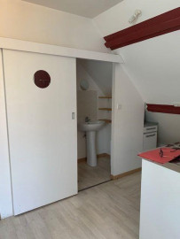 
                                                                                        Location
                                                                                         STUDIO AU CALME