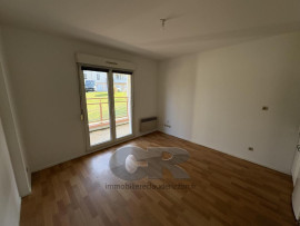 
                                                                                        Location
                                                                                         Studio au calme avec balcon et place de parking