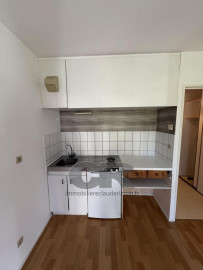 
                                                                                        Location
                                                                                         Studio au calme avec balcon et place de parking