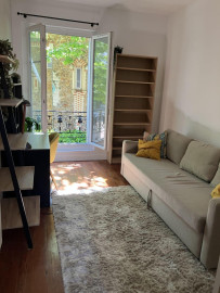 
                                                                                        Location
                                                                                         Studio au calme refait à neuf à 1 mn station RER A