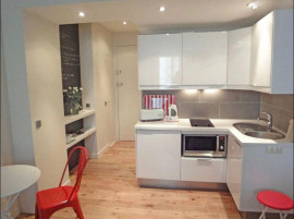 
                                                                                        Location
                                                                                         Studio Au coeur de Paris 3