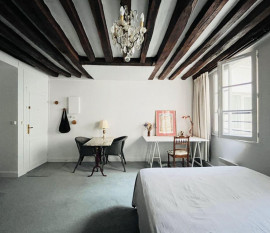 
                                                                                        Location
                                                                                         Studio au coeur de Saint Germain des Près Paris 6è