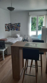 
                                                                                        Location
                                                                                         Studio avec belle vue