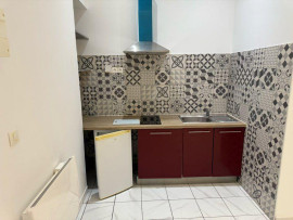 
                                                                                        Location
                                                                                         Studio avec cour privative