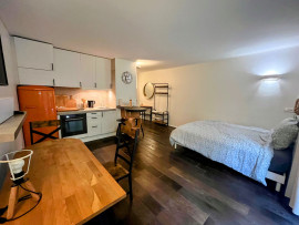 Location
Studio avec jardin privatif au coeur de Montmartre ! (loyer tout inclus)