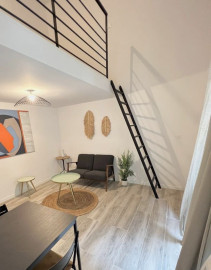 
                                                                                        Location
                                                                                         Studio avec terrasse - Quartier Les Réformés