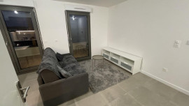 
                                                                                        Location
                                                                                         Studio balcon Au pied du métro ligne 11 et RER E