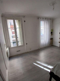 
                                                                                        Location
                                                                                         Studio Bois-Colombes