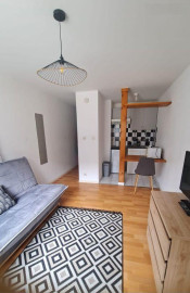
                                                                                        Location
                                                                                         Studio Bordeaux centre