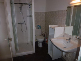 
                                                                                        Location
                                                                                         Studio Bordeaux centre