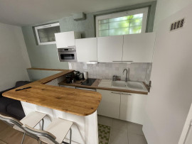 
                                                                                        Location
                                                                                         Studio Bordeaux Gambetta Triangle Or