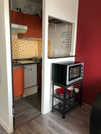 Location
Studio calme au 6ᵉ étage, 2 ascenseurs – 10 min à pied du métro Mairie de Montrouge (ligne 4), 20 min de Paris centre (loyer tout inclus)