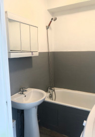 Location
Studio calme au 6ᵉ étage, 2 ascenseurs – 10 min à pied du métro Mairie de Montrouge (ligne 4), 20 min de Paris centre (loyer tout inclus)
